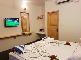 Thoddoo Beach Holiday Inn