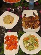 Thoddoo Beach Holiday Inn