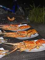 Thoddoo Beach Holiday Inn