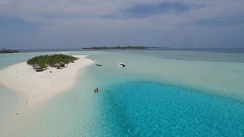 Thoddoo Beach Holiday Inn