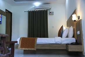 Corbett Paradiso by ILILA