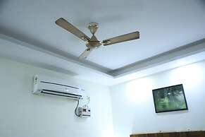 Corbett Paradiso by ILILA