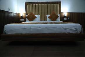 Corbett Paradiso by ILILA