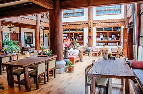 Shangri-La E-Outfitting Boutique Hotel