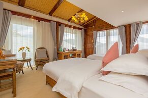 Shangri-La E-Outfitting Boutique Hotel