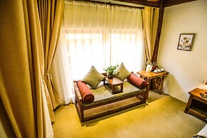 Shangri-La E-Outfitting Boutique Hotel