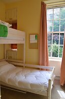 Traditional Georgian Flat in New Town, Sleeps 5-6