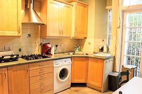 Traditional Georgian Flat in New Town, Sleeps 5-6