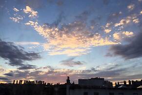 Sophisticated Edinburgh Apartment in City Centre