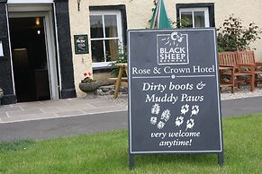 OYO Rose & Crown Hotel