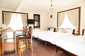 Pine House in Churaumi