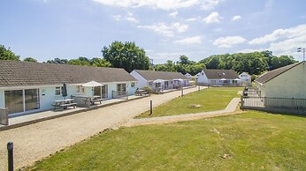 Seaview Holidays - Salterns Village