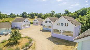 Seaview Holidays - Salterns Village