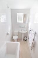 Seaview Holidays - Salterns Village