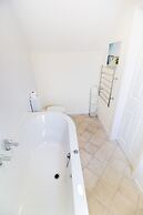 Seaview Holidays - Salterns Village