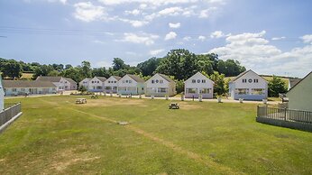 Seaview Holidays - Salterns Village