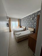Peri Hotel