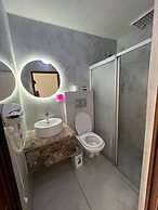 Peri Hotel