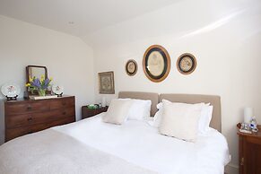 Hedingham Old Pottery