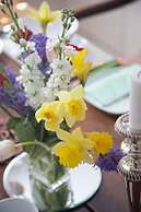 Hedingham Old Pottery