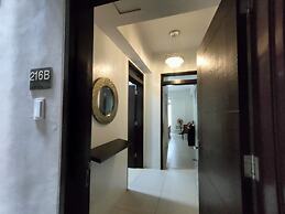 Dr Calayan's 2BR Condo at Pico De Loro