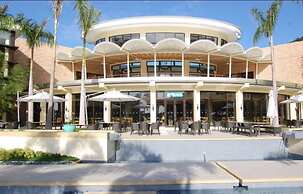 Dr Calayan's 2BR Condo at Pico De Loro