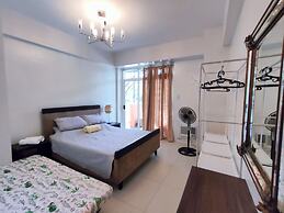 Dr Calayan's 2BR Condo at Pico De Loro