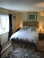 Lower Buckton Country House - Sleeps 12