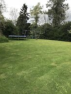 Lower Buckton Country House - Sleeps 12