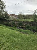 Lower Buckton Country House - Sleeps 12