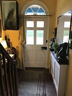 Lower Buckton Country House - Sleeps 12