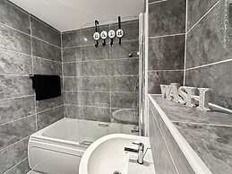 Grand Central Apartments, Centro