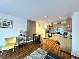 Grand Central Apartments, Centro