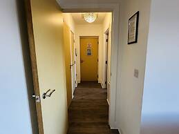Grand Central Apartments, Centro