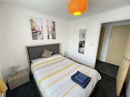 Grand Central Apartments, Centro