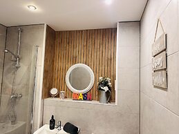 Grand Central Apartments, Centro
