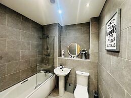 Grand Central Apartments, Centro