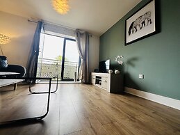 Grand Central Apartments, Centro