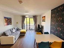 Grand Central Apartments, Centro