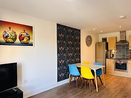Grand Central Apartments, Centro