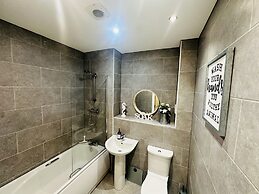 Grand Central Apartments, Centro