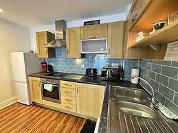 Grand Central Apartments, Centro