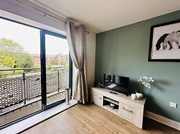 Grand Central Apartments, Centro