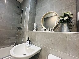 Grand Central Apartments, Centro