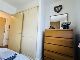 Grand Central Apartments, Centro