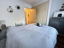 Grand Central Apartments, Centro