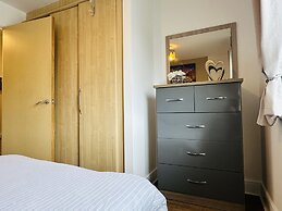 Grand Central Apartments, Centro