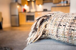 Grand Central Apartments, Centro