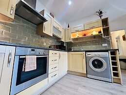 Grand Central Apartments, Centro