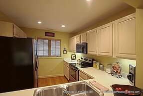 Courtside at Yonahlossee Apartment